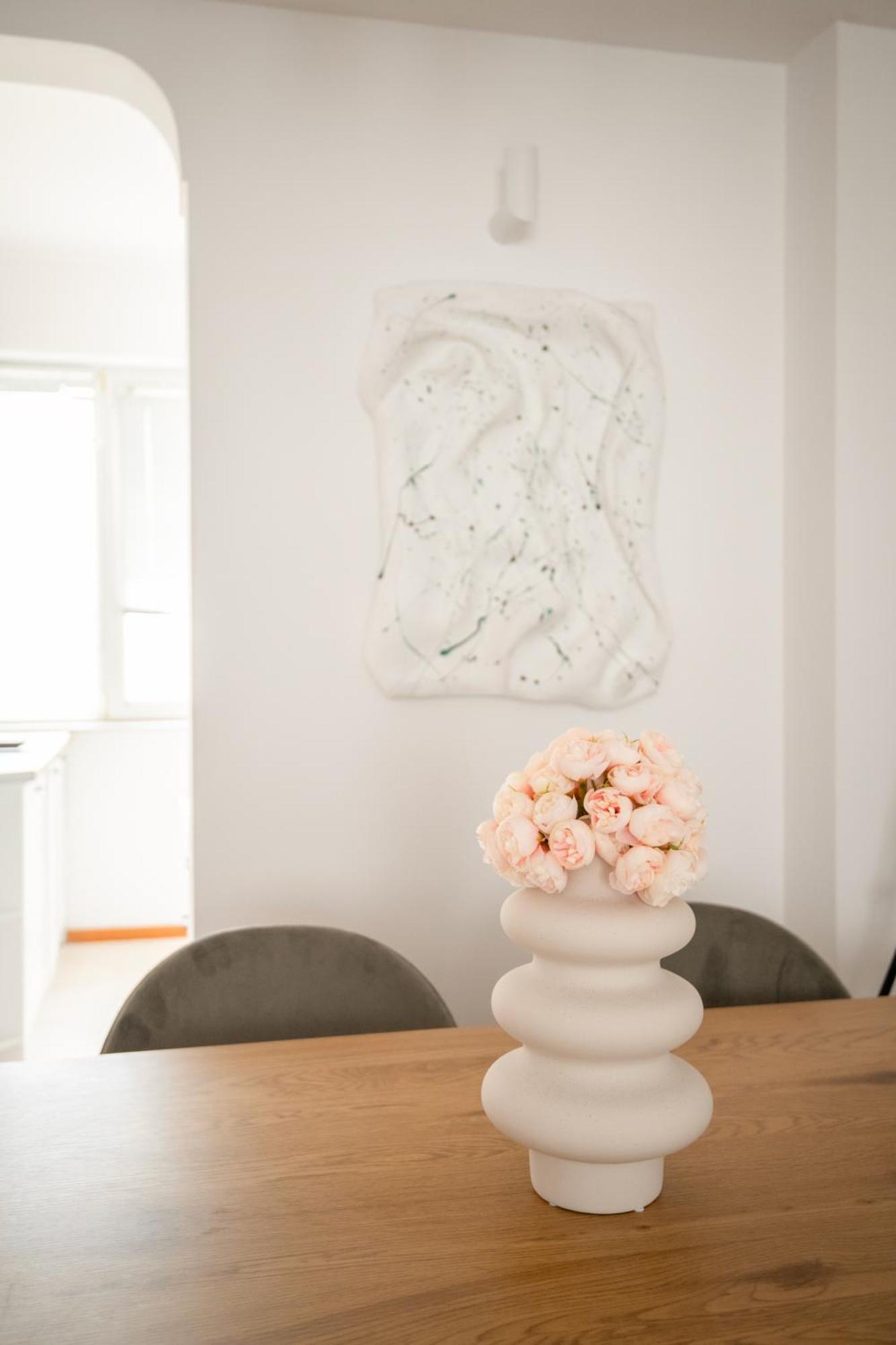 A Luxurious 2 Bedroom In Center Apartamento