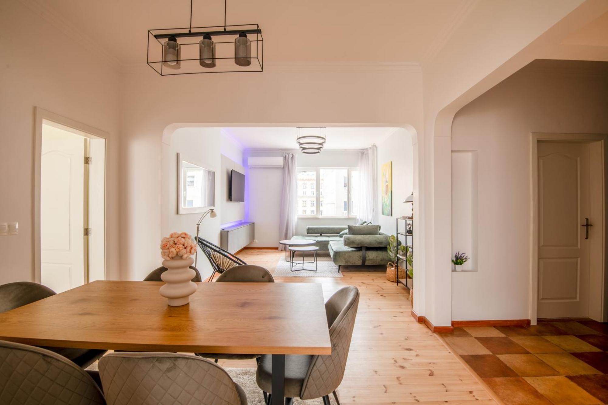 Apartamento A Luxurious 2 Bedroom In Center