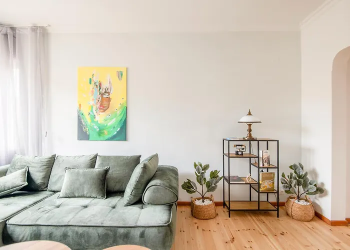 A Luxurious 2 Bedroom Apartment In Center Sofia