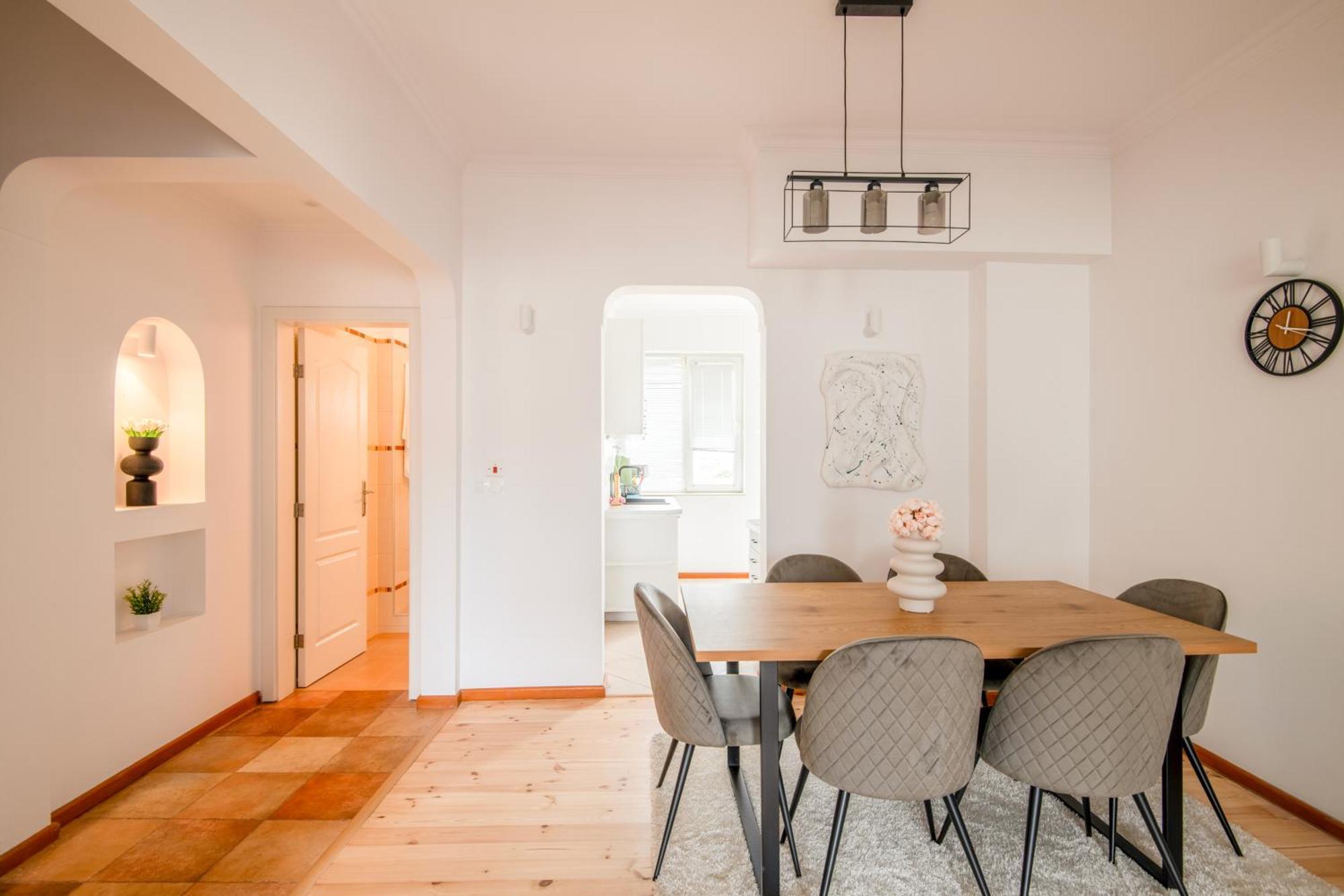 Apartment A Luxurious 2 Bedroom In Center